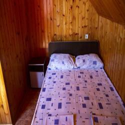 Комната стандарт с 1 двуспальной кроватью (мансарда)