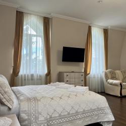 Фото Отель Mountains (Маунтинс)