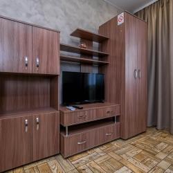Фото Отель В гости на улице Челюскинцев 14/1