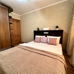 Фото Апартаменты на улице Артёма 25