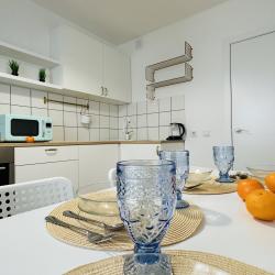 Фото Отель Крыша Мира на улице Красные Казармы 68