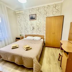 Номер стандарт с 1 двуспальной кроватью