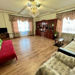 Фото Отель ArendaGrad (АрендаГрад) на улице Коммунистическая 5