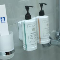 Номер стандарт с 1 двуспальной кроватью