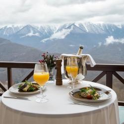 Фото Novotel Resort and spa Krasnaya Polyana (Новотель Резорт и спа Красная Поляна)