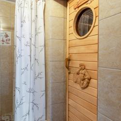 2-комнатный коттедж улучшенный с 1 односпальной и 2 двуспальными кроватями