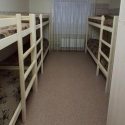 Кровать в 6-местном общем женском номере (общие удобства)