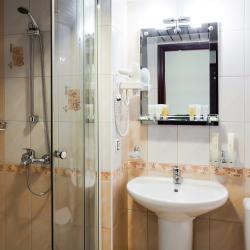 Номер стандарт с 1 двуспальной кроватью