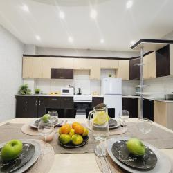 3-комнатные апартаменты улучшенные улица Кирова, 6