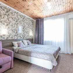 Номер стандарт с 1 двуспальной кроватью