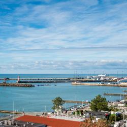 Морской Реcорт на Морской 5 — caceaec76d1fe6ab30b3e359c51a855d