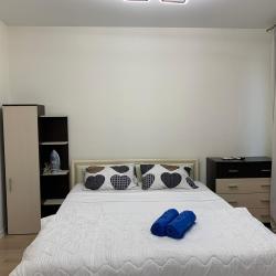 Фото Апартаменты на улице Инициативная 7В