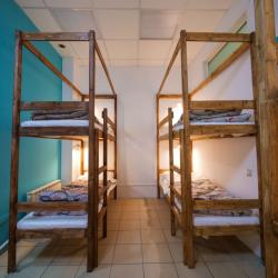 Кровать в общем женском номере Луна с 4 двухъярунсыми кроватями (удобства на этаже)