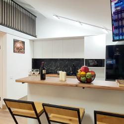 3-комнатные апартаменты студия г. Коломна, ул. Девичье поле, дом 10А, кв. 13 (мансарда)