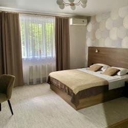 Номер стандарт с 1 двуспальной кроватью