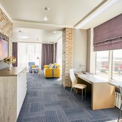 Номер люкс панорамный с 1 двуспальной кроватью