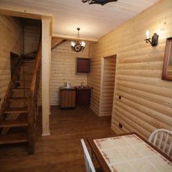 Коттедж стандарт с 5 двуспальными кроватями (с завтраком)