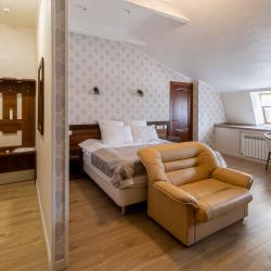 2-местный номер улучшенный люкс (мансарда)