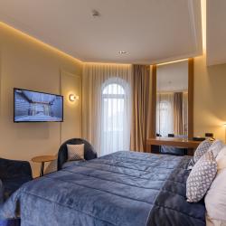 Leo Suite