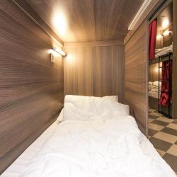 Кровать в 12-местном общем мужском номере