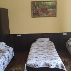 Кровать в общем мужском номере