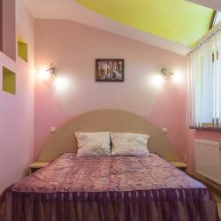 Номер стандарт с 1 двуспальной кроватью