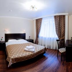 Номер стандарт с 1 двуспальной кроватью