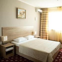 Номер стандарт с 1 двуспальной кроватью