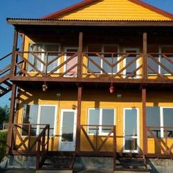 Комната с 1 двуспальной и 1 двухъярусной кроватью
