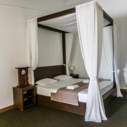 Фото Отель Дэм