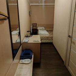 Номер эконом с 2 односпальными кроватями (без окна)