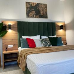 Апартаменты студия гостиничный комплекс Радуга 10И