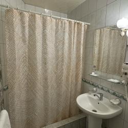 Cтандарт с 1 двуспальной кроватью Молодёжный (без балкона)