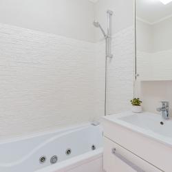 Фото Апартаменты Петровские на улице 79 Г.Дивизии 6