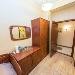 Номер эконом с 2 односпальными кроватями (с завтраком)