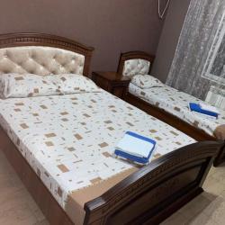 Комната стандарт с 1 односпальной и 1 двуспальной кроватью