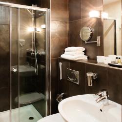 Номер эконом с 1 двуспальной кроватью