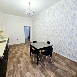 Фото Апартаменты на улице Адоратского 1