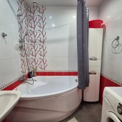 Фото Отель Трехкомнатная квартира в центре г.а