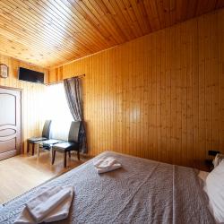 Номер стандарт с 1 двуспальной кроватью (с завтраком)
