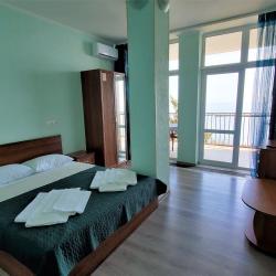 3-местные 2-комнатные апартаменты люкс с видом на море