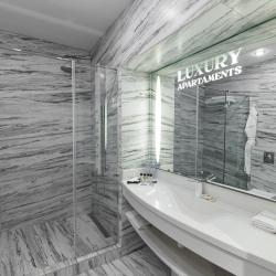 Фото Отель Luxury (Лакшери)