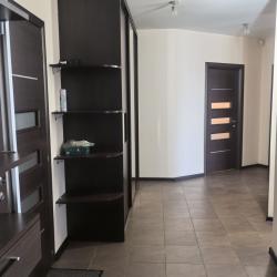 Фото Отель Бoльшая 3-x комнaтнaя кваpтира в центре города