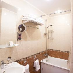 Номер люкс с 2 односпальными кроватями