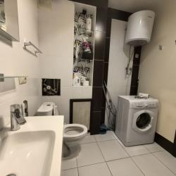 Фото Отель Бoльшая 3-x комнaтнaя кваpтира в центре города