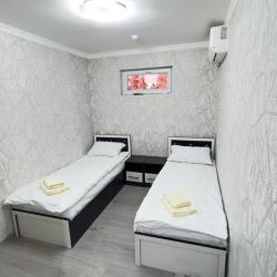 Фото Parvona Hostel (Парвона Хостел)