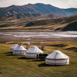 Фото Отель Юрточный лагерь Кел-Суу Ат-Башы