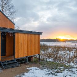 Коттедж у Озера с 3-мя спальнями (120 кв.м)