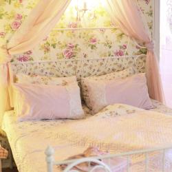 Номер эконом с 1 двуспальной кроватью