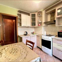 Фото Апартаменты на улице Скальная 18